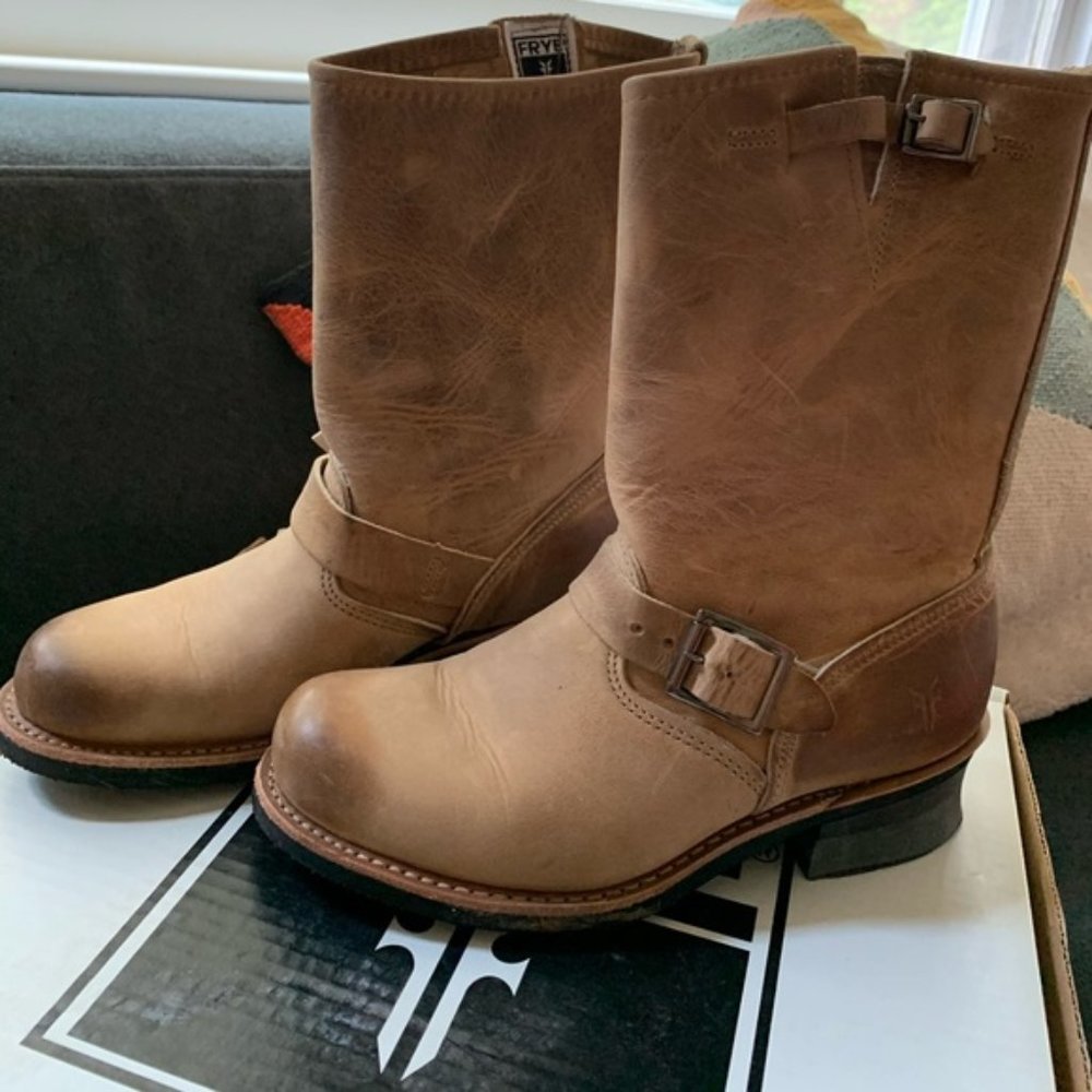 Frye mid-calf 12R Engineer boots tan size 7.5